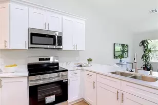 6353 Forestwood Dr E, Lakeland, FL 33809 - Photo 7