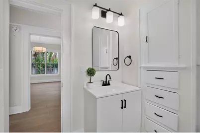 813 E New Orleans Avenue, Tampa, FL 33603 - Photo 9