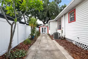 813 E New Orleans Ave, Tampa, FL 33603 - Photo 13