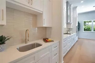 3106 W Coachman Ave, Tampa, FL 33611 - Photo 31