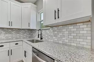 13649 13th St, Dade City, FL 33525 - Photo 19