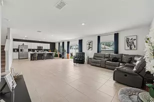 2051 Rosewood Cir, Lakeland, FL 33810 - Photo 5