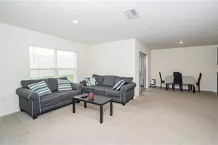 7590 Broad Pointe Dr, Zephyrhills, FL 33540 - Photo 9