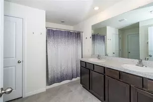 7590 Broad Pointe Dr, Zephyrhills, FL 33540 - Photo 19
