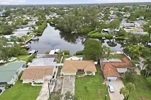 4400 Huntington St NE, Saint Petersburg, FL 33703 - Photo 11