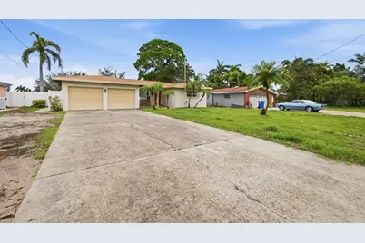 4400 Huntington Street NE, Saint Petersburg, FL 33703 - Photo 13