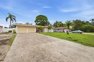 4400 Huntington St NE, Saint Petersburg, FL 33703 - Photo 13