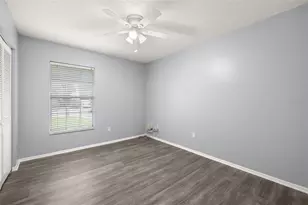 3257 Laurel Dale Dr, Tampa, FL 33618 - Photo 19