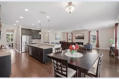 9307 Parisian Court, Seffner, FL 33584 - Photo 5