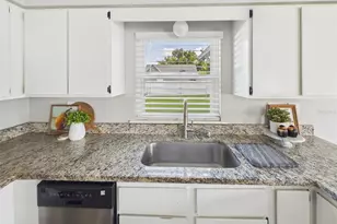 37207 McMinn Ave, Dade City, FL 33525 - Photo 11