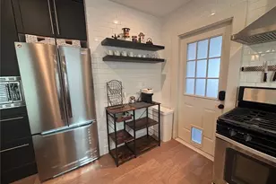 1323 7th Ave N, Saint Petersburg, FL 33705 - Photo 17