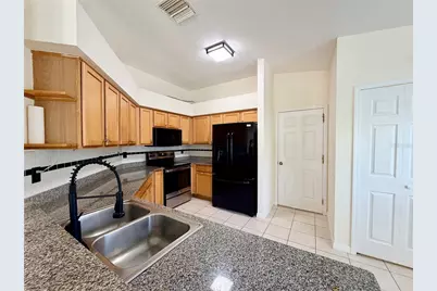7838 Carriage Pointe Drive, Gibsonton, FL 33534 - Photo 5