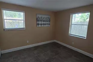 1308 E Yukon St, Tampa, FL 33604 - Photo 9