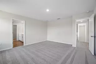 36564 Sagemoor Dr, Zephyrhills, FL 33541 - Photo 5