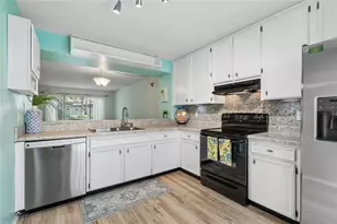 7803 Amberlea Ct, Temple Terrace, FL 33637 - Photo 5