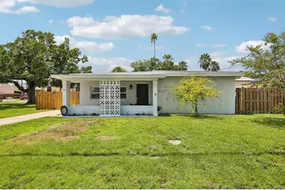 114 Lake Judy Lee Drive, Largo, FL 33771 - Photo 1