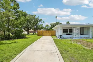 114 Lake Judy Lee Dr, Largo, FL 33771 - Photo 3