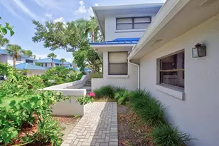 1672 Watermark Cir NE, Saint Petersburg, FL 33702 - Photo 5