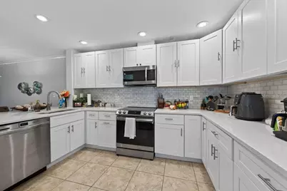 1672 Watermark Circle NE, Saint Petersburg, FL 33702 - Photo 23