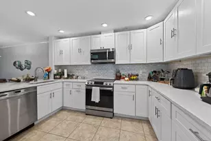 1672 Watermark Cir NE, Saint Petersburg, FL 33702 - Photo 23
