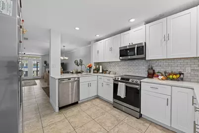 1672 Watermark Circle NE, Saint Petersburg, FL 33702 - Photo 21