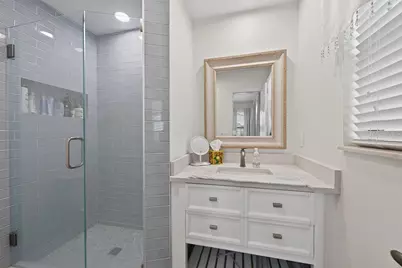 1672 Watermark Circle NE, Saint Petersburg, FL 33702 - Photo 41