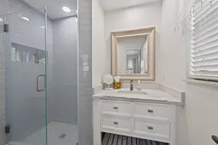 1672 Watermark Cir NE, Saint Petersburg, FL 33702 - Photo 41