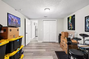 7225 33rd St N, Saint Petersburg, FL 33702 - Photo 13