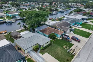 4946 Blue Heron Dr, New Port Richey, FL 34652 - Photo 5
