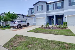 36427 Garden Wall Wy, Zephyrhills, FL 33541 - Photo 3