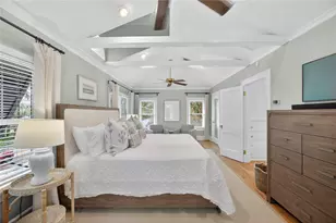 221 13th Ave NE, Saint Petersburg, FL 33701 - Photo 25