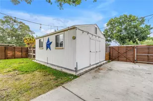 743 41st Ave NE, Saint Petersburg, FL 33703 - Photo 23