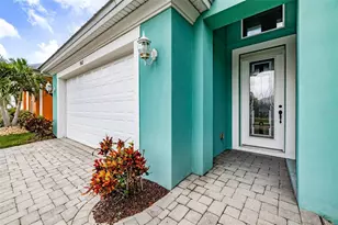 562 Bimini Bay Blvd, Apollo Beach, FL 33572 - Photo 3