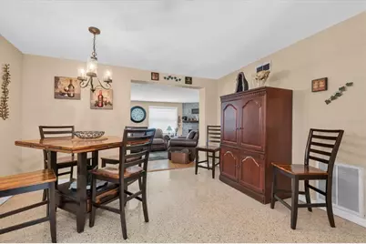 3227 48th Avenue N, Saint Petersburg, FL 33714 - Photo 9