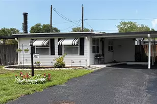 3227 48th Ave N, Saint Petersburg, FL 33714 - Photo 1
