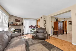 3227 48th Ave N, Saint Petersburg, FL 33714 - Photo 5