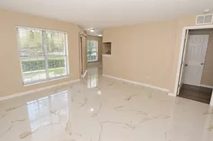 8764 Mallard Reserve Dr, Tampa, FL 33614 - Photo 3