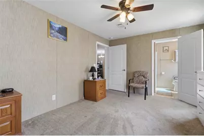 38745 New Jersey Avenue, Zephyrhills, FL 33542 - Photo 13
