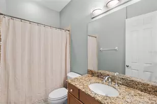 2419 Victoria Gardens Ln, Tampa, FL 33609 - Photo 31