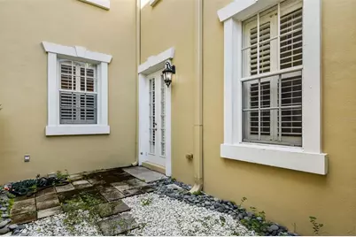 2419 Victoria Gardens Lane, Tampa, FL 33609 - Photo 5