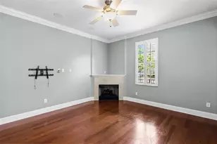 2419 Victoria Gardens Ln, Tampa, FL 33609 - Photo 7
