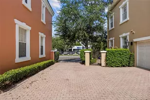 2419 Victoria Gardens Ln, Tampa, FL 33609 - Photo 47