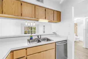 723 83rd Ave N, Saint Petersburg, FL 33702 - Photo 9