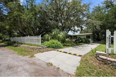 34945 Buck Road, Zephyrhills, FL 33541 - Photo 3
