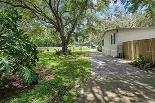 34945 Buck Rd, Zephyrhills, FL 33541 - Photo 5