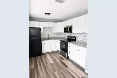 517 73rd Avenue N, Saint Petersburg, FL 33702 - Photo 3