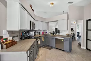 1703 Larabie Ct, Brandon, FL 33511 - Photo 7