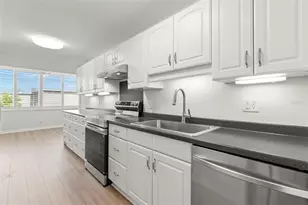 4890 Bay St NE, Saint Petersburg, FL 33703 - Photo 11