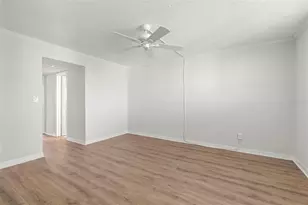 4890 Bay St NE, Saint Petersburg, FL 33703 - Photo 17