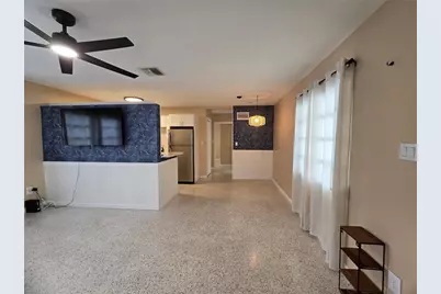 5712 Dartmouth Avenue N, Saint Petersburg, FL 33710 - Photo 5